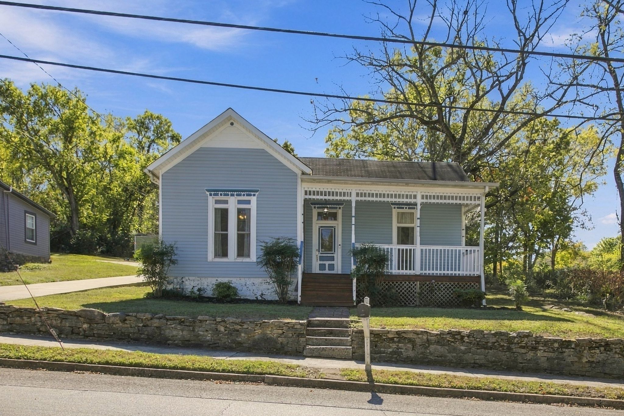 407 W 12th Street